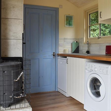 The Shepherds Hut Herstmonceux Екстер'єр фото