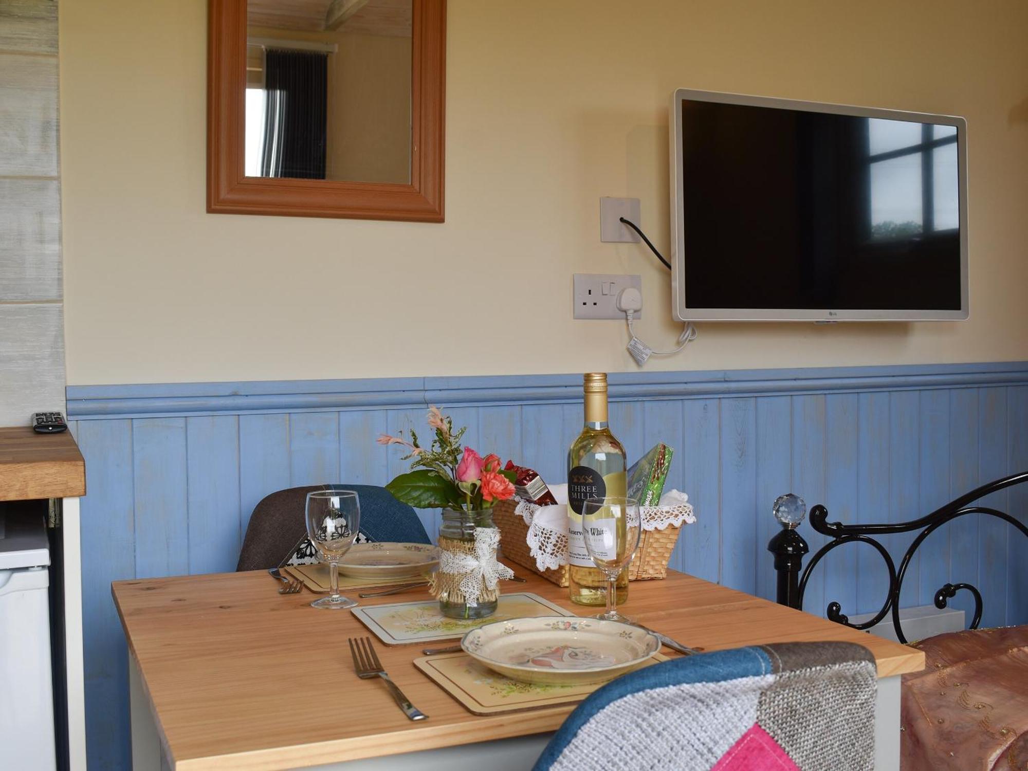 The Shepherds Hut Herstmonceux Екстер'єр фото